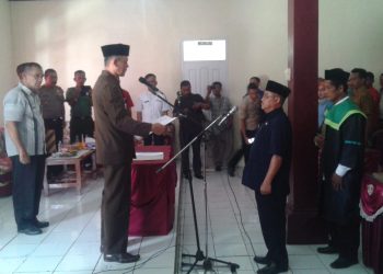 Camat Padaherang Lantik Penjabat Desa Karangmulya