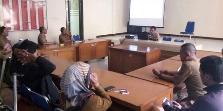 Gali Potensi, ASN Kecamatan Tarogong Kaler Gelar In House Training Rilis Berita