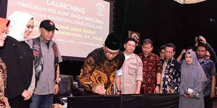 Di Karawang, Emil Luncurkan Program Pelajar Siaga Bencana