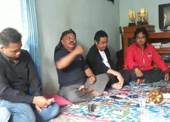 Tandem Caleg PDIP Silaturahmi Dengan Masyarakat Cijulang Cineam Tasikmalaya