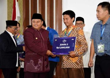 Wagub Uu Pungkas Event Anugerah Atikan Pendidikan Jabar 2018