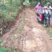 Jalan Penghubung Desa Naglasari – Cogrek Di Biarkan Rusak