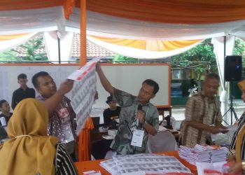 Nyoblos Pemilu Serentak 2019 di TPS 21 Kel./Kec. Indihiang Kota Tasikmalaya Berjalan Lancar, Aman dan Terkendali