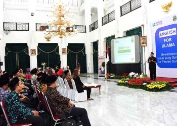 30 Ulama Pilihan Jabar Digembleng Bahasa Inggris