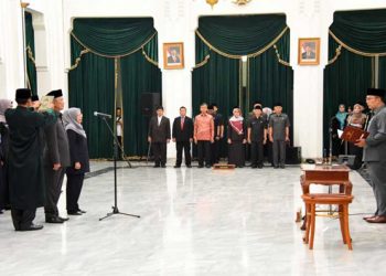 14 Pejabat Eselon II Provinsi Jabar Hasil Seleksi Terbuka Resmi Dilantik Gubernur