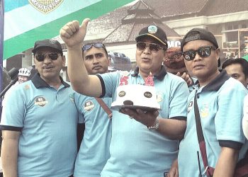 Walikota Tasikmalaya H Budi Budiman Tiup Lilin Ultahnya Ke 54 di Panggung Goes Bareng Inohong