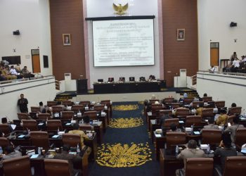 Paripurna DPRD Kab. Karawang Tetapkan Raperda Narkoba, Bentuk Pansus dan LKPJ Bupati Tahun 2018
