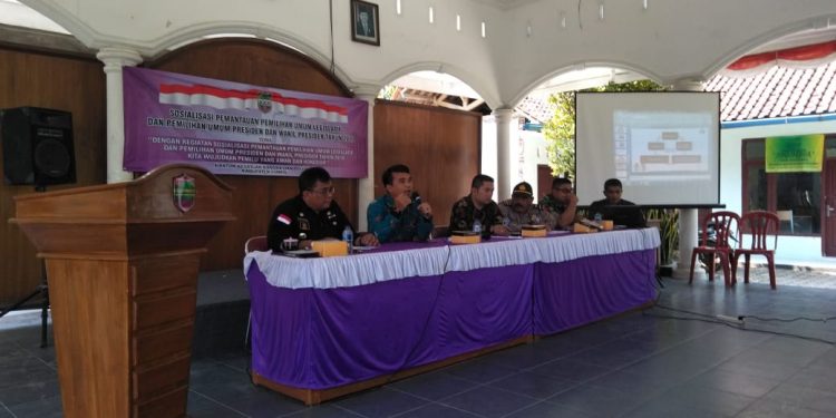 KESBANGPOL KAB. CIAMIS SOSIALISASIKAN PEMANTAUAN PEMILU 2019 DI EKS KWADANAAN BANJARSARI