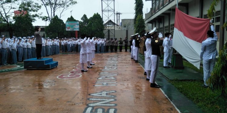 Polwan Polres Tasikmalaya Kota Peringati Hari Kartini 2019  Bersama Warga Pendidikan SMAN 2 Tasikmalaya