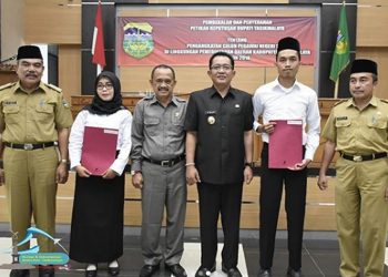 Bupati Tasikmalaya Serahkan Langsung Petikan Surat Keputusan CPNS Tahun 2018 Bagi 496 Orang