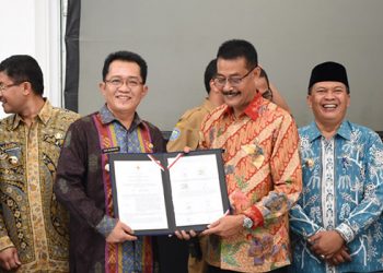 Disaksikan Komisioner KPK RI, Bupati Tasikmalaya Serta Kepala Daerah Lainnya se Jabar Teken MoU Bersama BPN Jabar