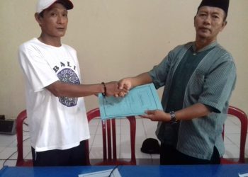 Tim Pelaksana Kegiatan Desa Karyamandala Kecamatan Salopa Tasikmalaya Usai Menggelar Musyawarah Laporan Kegiatan DD Tahap I/2019