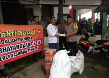 Kapolres Tasikmalaya Kota Santuni Warga ODGJ di Yayasan Daarul Ihsan Bungursari