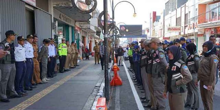 Garut Tertibkan Parkir Liar