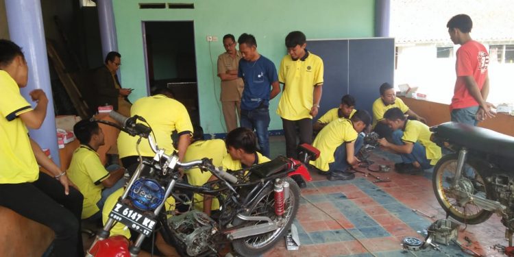 MTU-Kejuruan Speda Motor BBPLK Bandung di Desa Pamokolan Cihaurbeuti Berjalan Lancar