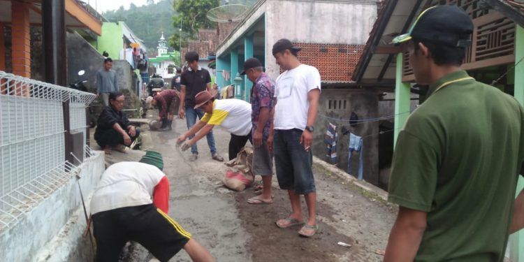Tingkat Kesadaran Gotongroyong Warga Sedakidul Padamulya Cihaurbeuti Relatif Tinggi