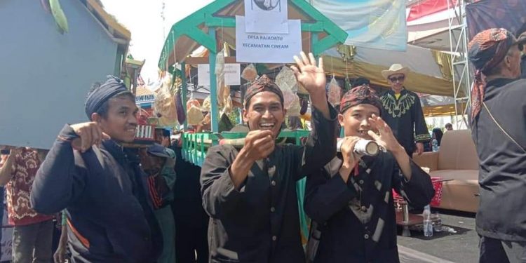 Coba Pecahkan Rekor Muri Karnaval Jampana Terbanyak Semarakan Closing Ceremony Tasik Motekar 2019