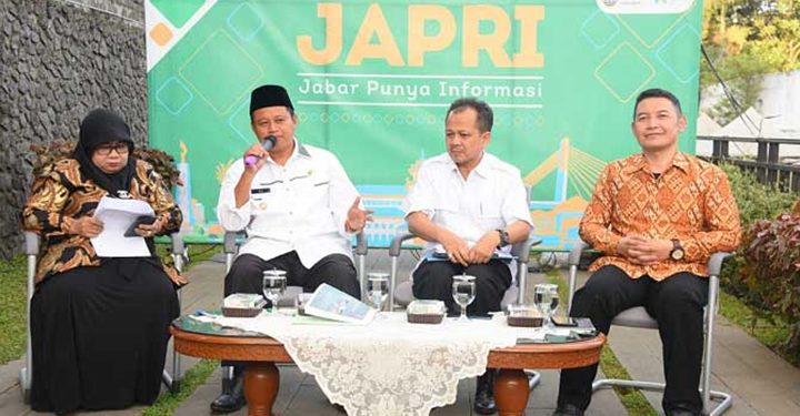 Wagub Uu Didaulat Jadi ‘Amirul Hajj Jawa Barat’