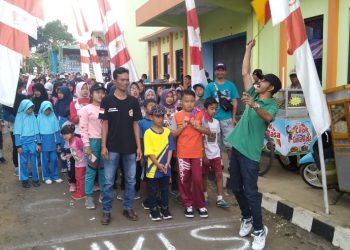 MERAYAKAN HUT RI KE 74 PHBN DESA KARANGPAWITAN KAWALI GELAR JALAN SANTAI