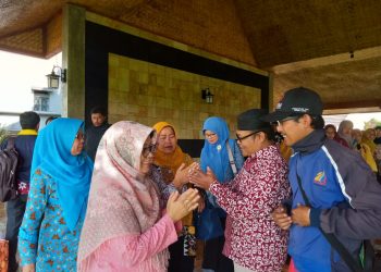 Khidmat Paturay Tineung Antara Para Pendidik SDN Indihiang Kota Tasikmalaya