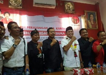 H. Daday Hudaya Resmi Mendaftar Ke PDI-P, Para Mantan Calbup Karawang Kompak Menghantar