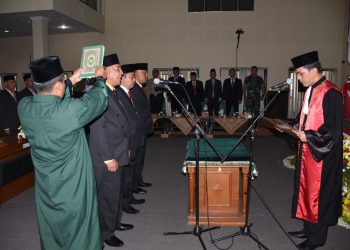 Pelantikan Tiga Unsur Pimpinan DPRD Kota Banjar Lancar