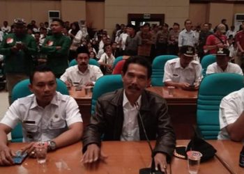 Kades Serta Perangkat Desa Se Kabupaten Tasikmalaya Sambangi Gedung DPRD