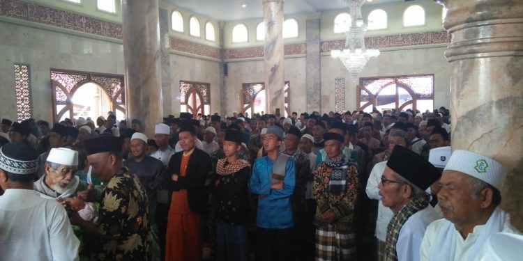 Peringatan Maulid Nabi di Mesjid An Nuur Jayagiri Panumbangan, Khidmat