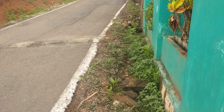 Sering Banjir Saat Hujan, Warga  Cipadung Keluhkan Tak Adanya Drainase