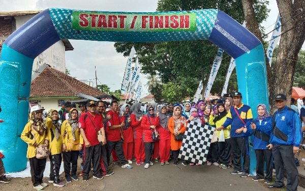 Gerak Jalan Sehat Meriahkan HUT PGRI Ke-74 & HGN Tahun 2019 Tingkat Kecamatan Kawalu Kota Tasikmalaya