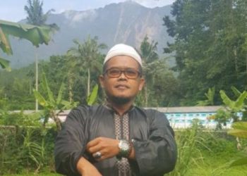 Astur: “Busuk Tidak Punya Hak Untuk Membandingkan Al Qur’an dengan Pancasila dan Nabi Muhammad dengan Ir Soekarno”