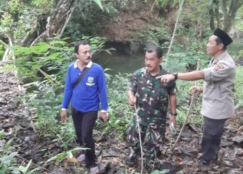 Unsur Muspika Cikalong Tasikmalaya Tinjau Lokasi Rencana Pembangunan Jembatan Gantung Leuwisasak