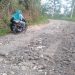 Akses Penghubung Desa Mandalamekar dengan Desa Mandalahurip Kecamatan Jatiwaras Rusak Parah