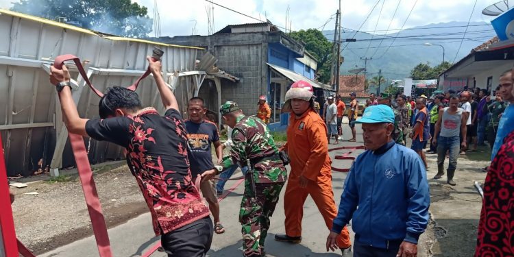 Pabrik Tape Ketan Hitam Sentra Peuyeum Hj. Euis Sopiah Kebakaran