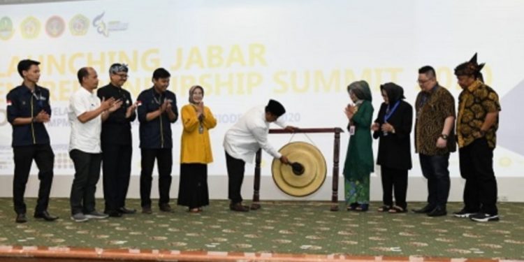 Wagub Jabar Sampaikan Kuliah Umum di Unikom Bandung