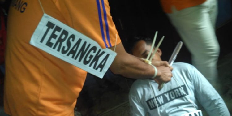 Rekontruksi Pembunuhan Seorang Janda Oleh Mantan Suami Usai Digelar Satreskrim Karawang