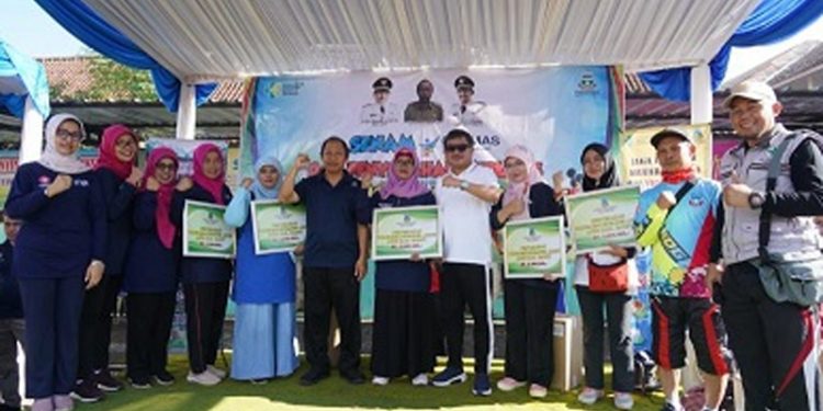 Dongkrak Germas, Pemkab Garut Drof Wireless dan Amplifier Untuk 100 Posyandu