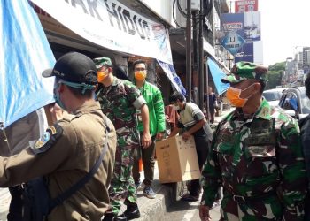 Satuan Gugus Tugas Pemkab dan Pemkot Tasikmalaya Gelar Penyemprotan Serentak Diruang Publik