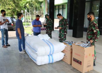 Brigif Raider 13/Galuh Terima Bantuan APD Dari PT BKL Untuk Tangani Pandemi Covid-19
