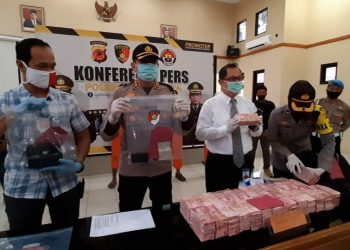 Dalam Razia PSBB Polres Tasikmalaya Berhasil Ungkap Keberadaan Puluhan  Ribu Lembar Upal