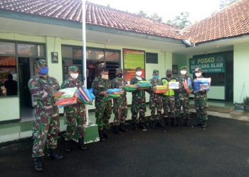 Koramil 1210/Cineam Bersama Alumni ITB’91 Bagikan 100 Paket APD