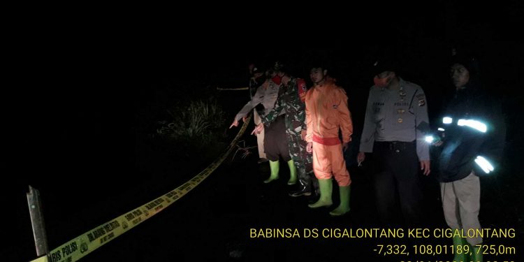 Tanah Longsor Cigalontang Tasikmalaya Seret Gudang Pupuk dan Alat Pertanian