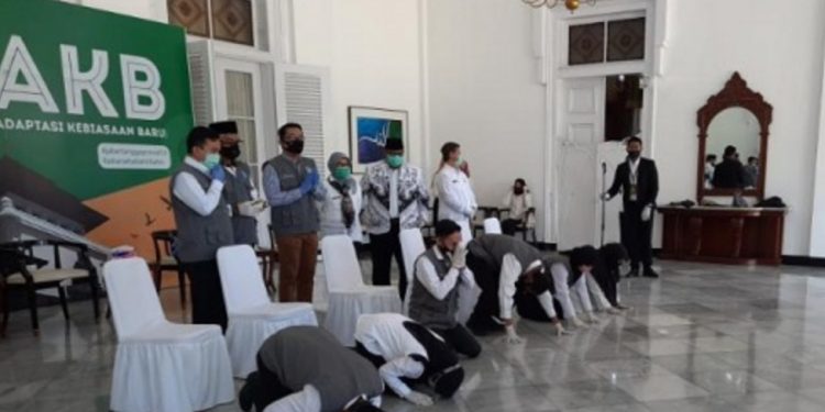 Jabar Jadi Yang Pertama Terbitkan SK Penetapan Guru Honorer SMA/SMK