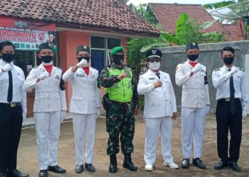 Perhatikan Protokoler Kesehatan Covid-19, Desa Sukajadi Pamarican Laksanakan Upacara Bendera Peringati HUT RI Ke-75