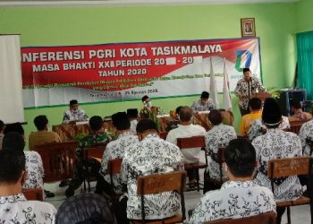 Dodo Agus Didaulat Konferensi Pegang Tongkat Komando PGRI Kota Tasikmalaya Periode 2020 – 2025