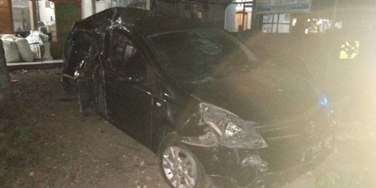Grand Livina Tabrak Pohon, Warga Jalan Sewaka Kota Tasik Meninggal Ditempat