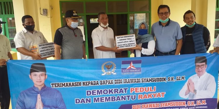 Partai Demokrat Peduli Korban Banjir Ciamis