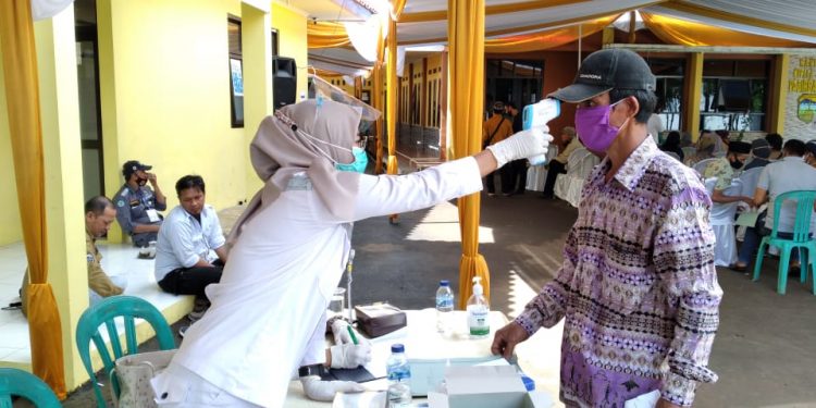 Dengan Menerapkan Protokol Kesehatan Pembayaran Ganti Rugi Lahan Bendungan Leuwikeris Tahap ll Desa Pasirbatang Manonjaya Terlaksana Kondusif