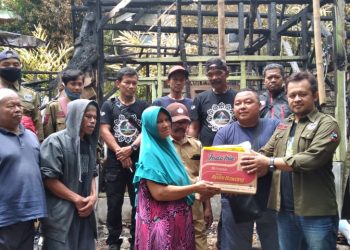 Forum Pangajar Peduli Korban Kebakaran Di Desa Cikondang Kecamatan Cineam