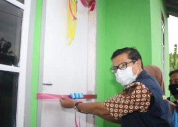 Wabup Subang Resmikan Bantuan Rutilahu Di Desa Rancaudik